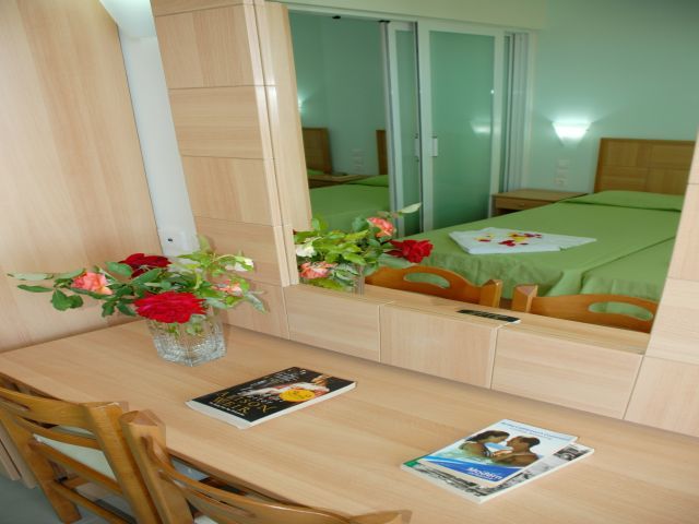 Hotel Admiral De Luxe Argassi Esterno foto